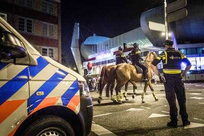 Politie houdt man aan die zich verdacht gedroeg bij stadion Eindhoven