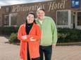 Rob en Janny Zoontjens-Mutsaers voor hun hotel-restaurant De Druiventros in Berkel-Enschot.