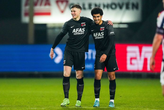 Sam Beukema en Zakaria Aboukhlal, die in de 91ste minuut nog de 2-2 maakte.