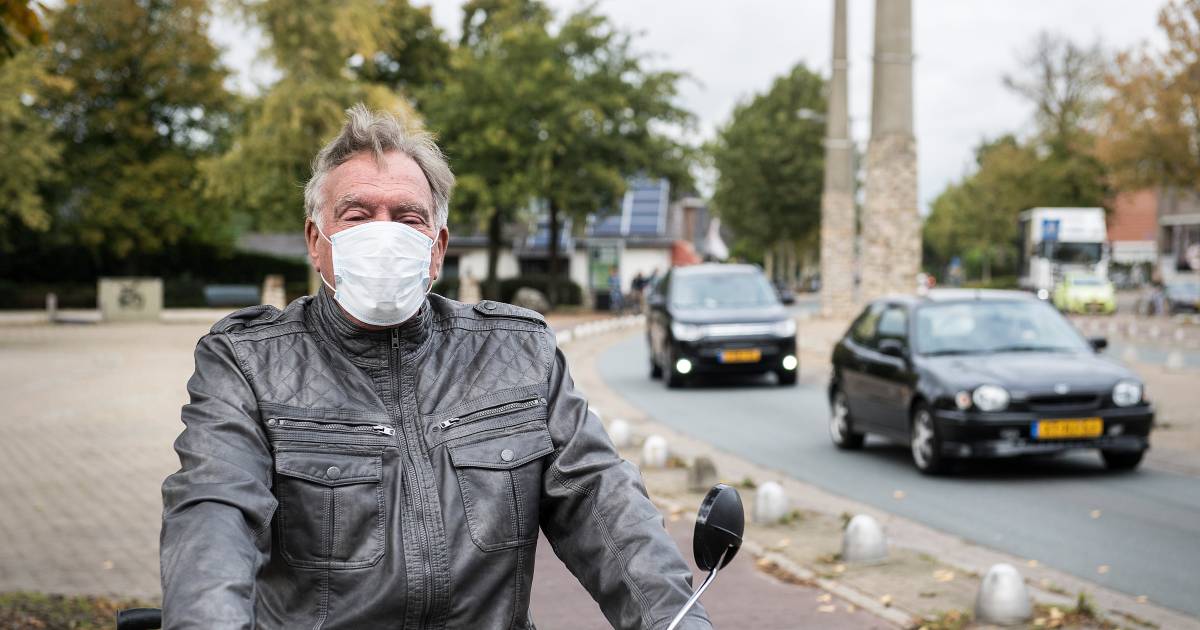 Fietser provoceert met mondkapje om vieze lucht in Malden Nijmegen e.o. gelderlander.nl