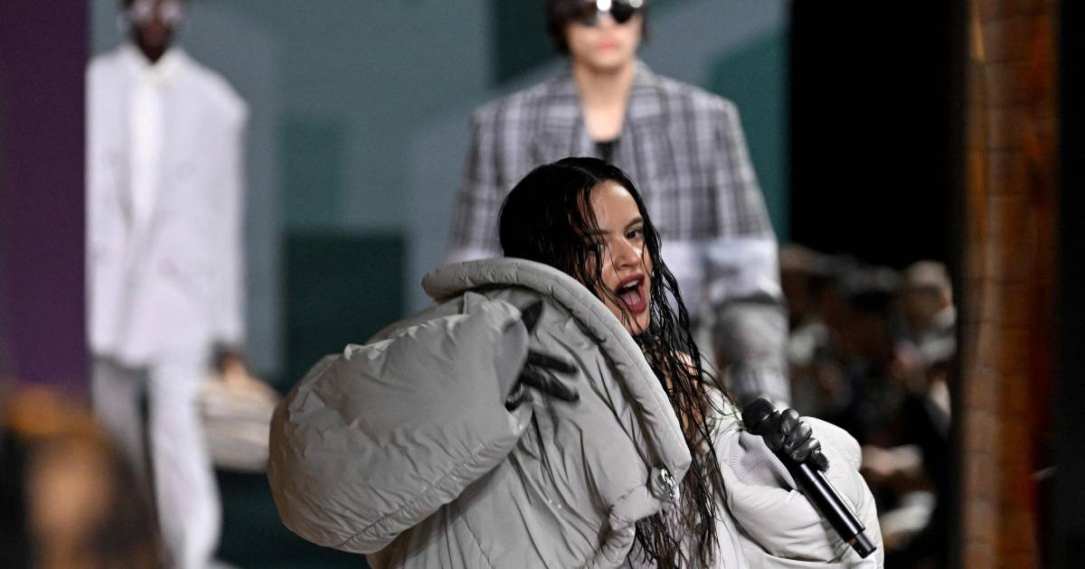 Rosalía illumina la sfilata di Louis Vuitton a Parigi |  persone