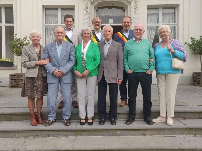 Achiel De Baets (85) en Georgette Verstraete (80) werden ontvangen door het gemeentebestuur.
