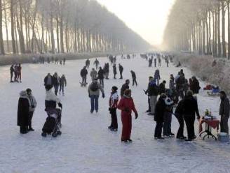 Veel schaatsers op Damse Vaart ondanks verbod