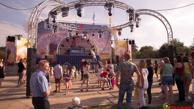 REEKS RIJVERS. Hoe Rijvers Festival zich in vijf edities ontpopte tot het snelst groeiende festival van Vlaanderen: “Urenlang naar Disney Channel gekeken om inspiratie op te doen”