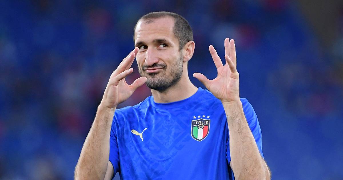 LIVE. GOAL! Aanvoerder Chiellini zet Italië op verdiende ...