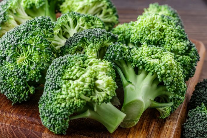 Broccoli heeft nu een dikke steel die meestal weggegooid wordt.