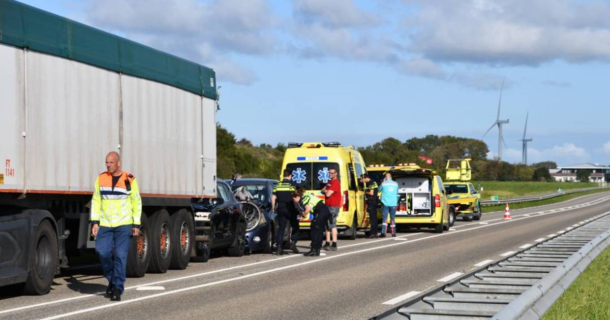 Gewonde bij kettingbotsing op Oost-westweg in Kamperland