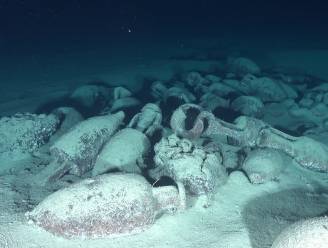 Eerste beelden van onderwaterschatten op ruige zeeroute geven kijkje in 3.000 jaar historie