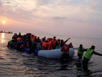 Tientallen ngo-leden op Lesbos gearresteerd wegens illegale hulp aan vluchtelingen