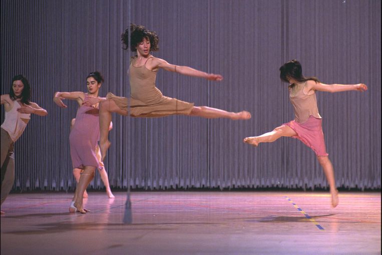 De dansvoorstelling Rain van Anne Teresa De Keersmaeker. Beeld Herman Sorgeloos