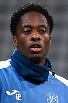 Ex-Feyenoorder Terence Kongolo krabbelt na dood vriend op uit ‘nepwereld’: ‘Ik was bijna kapotgegaan aan de roem’