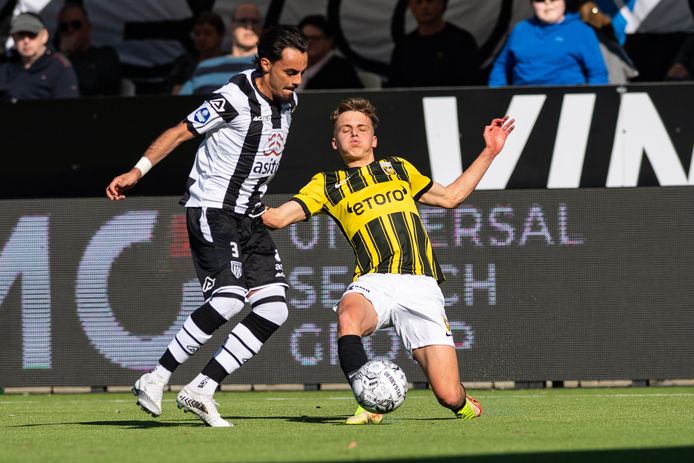 Heracles - Vitesse eindigde in een doelpuntloos gelijkspel.