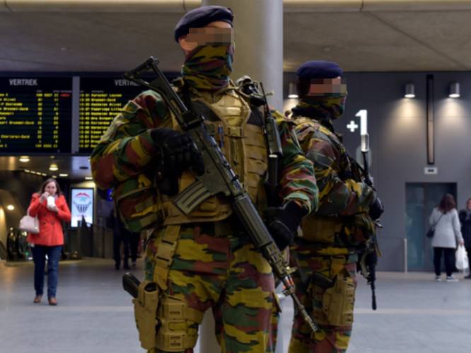 Al vijf jaar lang militairen op straat: kostprijs loopt op tot meer dan 200 miljoen euro