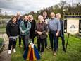 Het gehele organisatiecomité met vanaf links: Monique Belderink, Bertil Hampsink, Lean Bartelink, Jeannette Boswinkel, Annie en Herman Japink, Jos Japink en Irma Westenbroek-Japink.