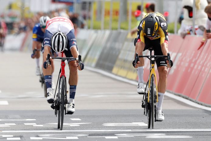 Edward Theuns en Wout van Aert in Waregem.