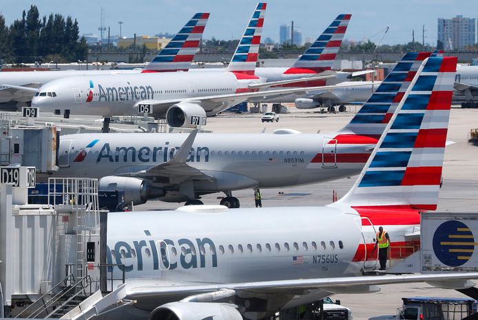 Toestellen van American Airlines op de  Miami International Airport.