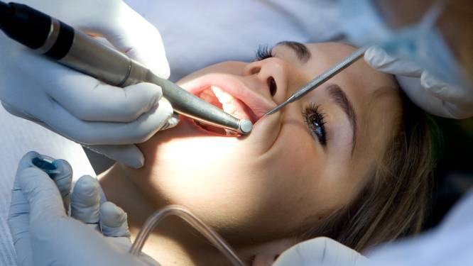 OM wil Apeldoornse orthodontist 10 maanden cel in voor betasten vrouwen