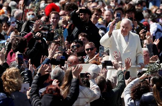 Paus Franciscus tijdens de mis op Palmzondag. 