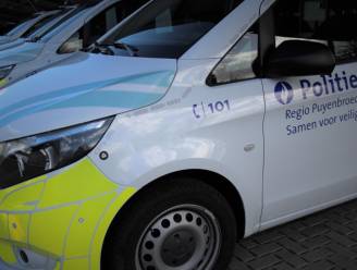 Minderjarige dieven stelen bakken met leeggoed van sportclub, maar worden gearresteerd op basis van camerabeelden