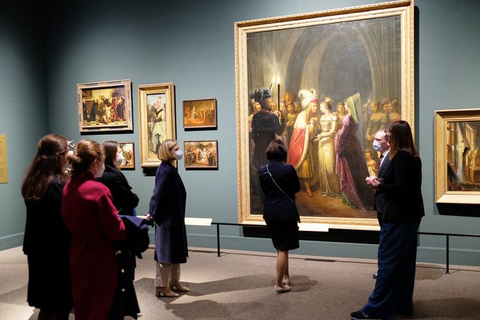 De Oostenrijkse bondsminister van Europese Zaken en Grondwet Karoline Edtstadler bracht dinsdag een bezoek aan Museum Hof van Busleyden in Mechelen.
