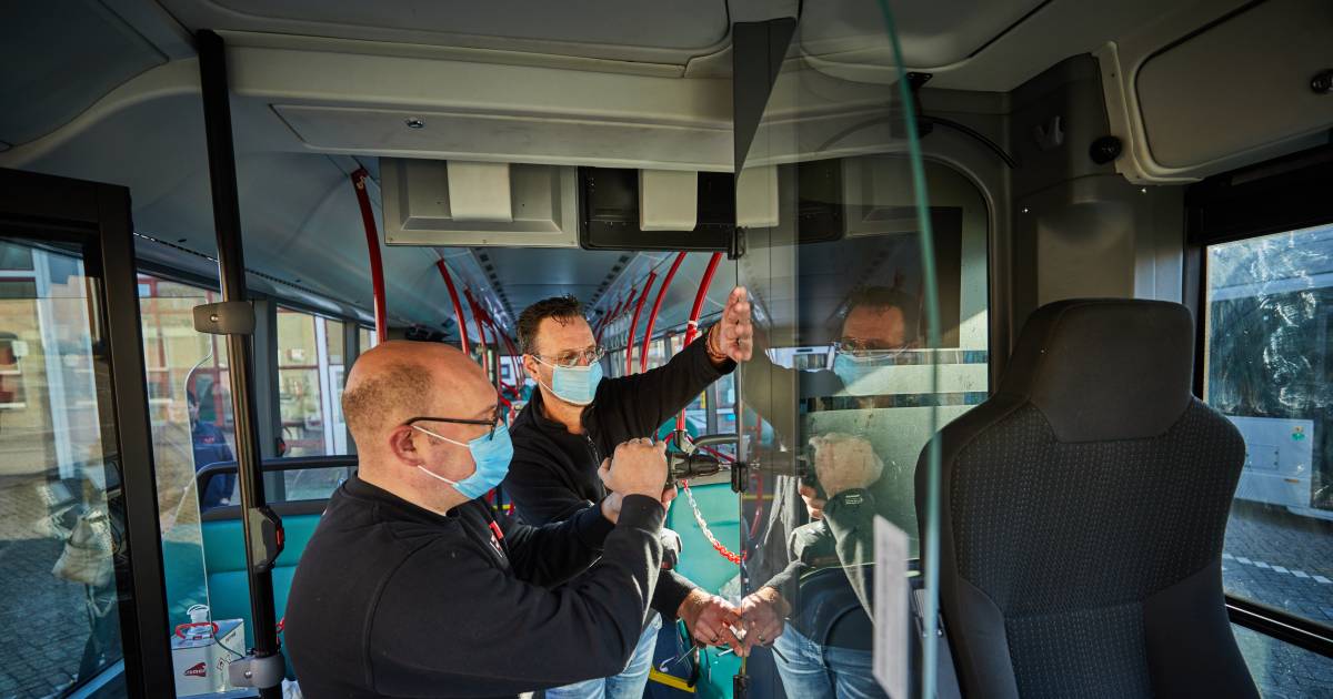 eindelijk weer voorin instappen er komen kuchschermen in de bus rotterdam ad nl