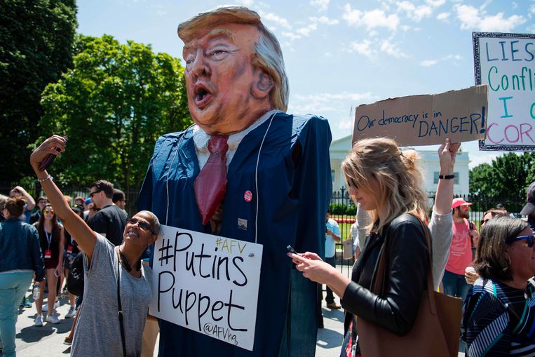 Protest tegen president Trump voor het Witte Huis op 10 mei. Beeld AFP