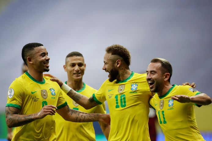 Neymar bij de Braziliaanse ploeg.