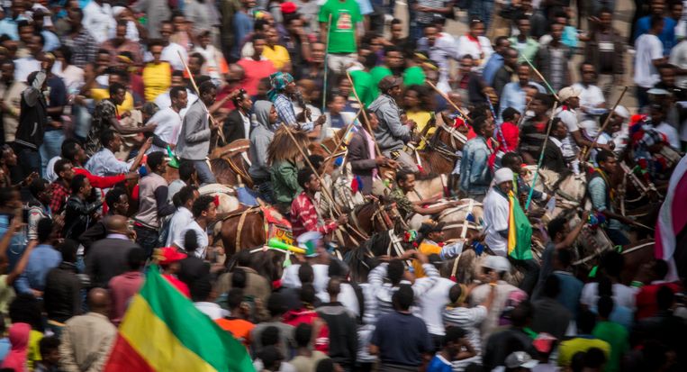 Traditionele ruiters van de Oromo bij een parade in Addis Abeba. Deze bevolkingsgroep is de grootste van Ethiopië en was de kern van de protestbeweging. Ook de nieuwe premier Abyi Ahmed behoort ertoe. Beeld Hollandse Hoogte / Petterik Wiggers