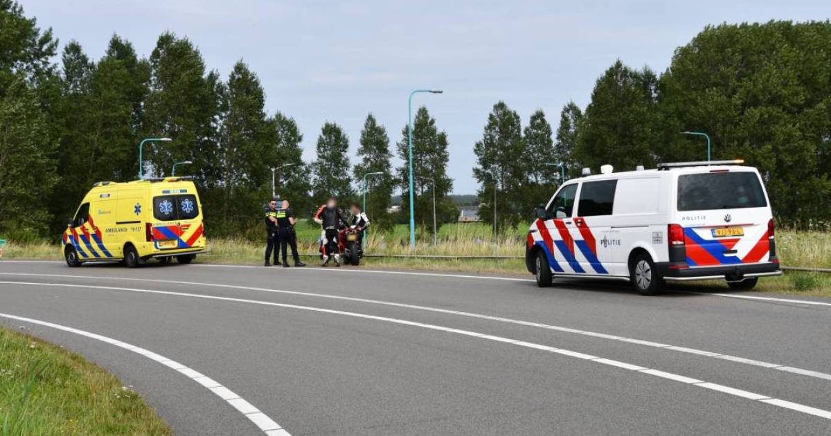 Motorrijder gewond na val bij op- en afrit Westerscheldetunnelweg bij Borssele | Borsele