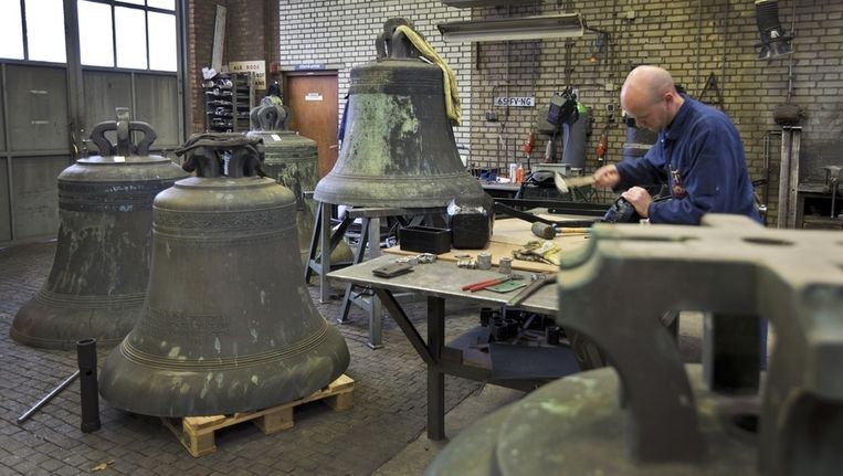 Afbeeldingsresultaat voor klokken beiaard kleurplaten