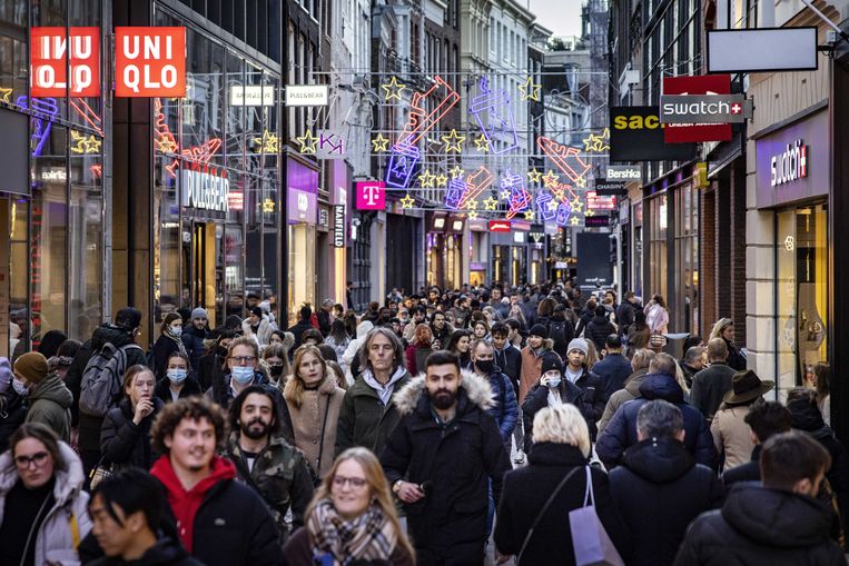 Terug naar de drukte en drie zoenen? De 1,5 meter afstand