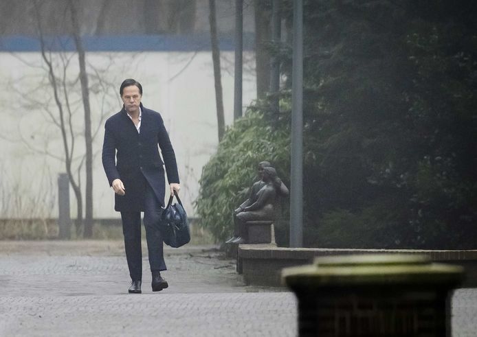 Premier Mark Rutte arriveert bij het Catshuis.