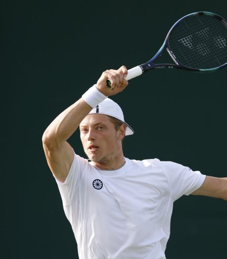 Tim van Rijthoven bekroont wildcard Wimbledon met plek in tweede ronde