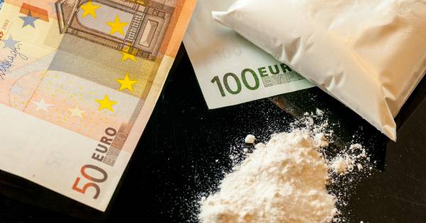 Drugsdealer heeft naast drugs grote som geld bij zich