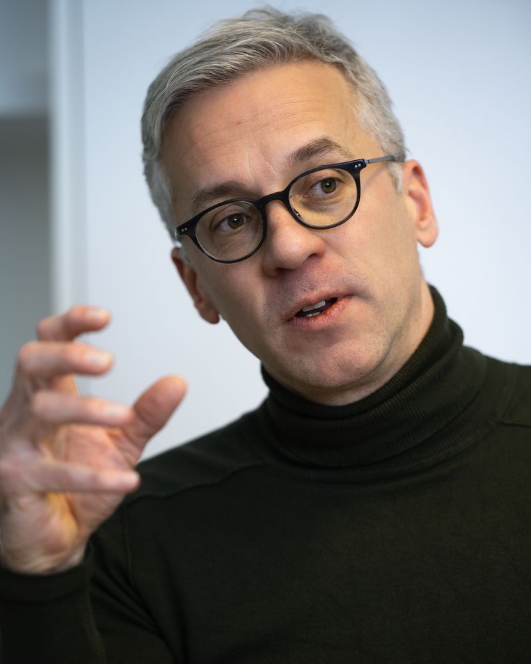 Jeroen Van den Brandt: 'ChatGPT kan nuttig zijn als ondersteuning, als de chatbot bijkomend advies geeft op basis van het medisch dossier van de patiënt.'
 Beeld ID/Bart Dewaele