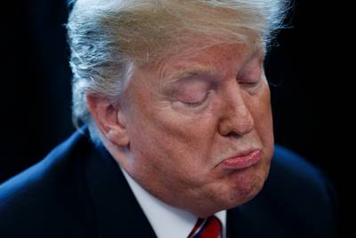 Trump windt zich weer op om persiflage in show van Alec Baldwin