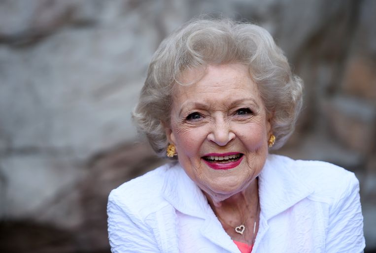 Betty White Nam Vlak Voor Haar Dood Een Video Op Voor Fans Libelle
