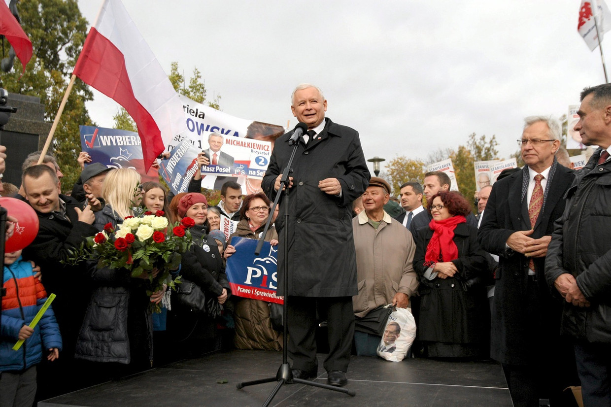 Jaroslaw Kaczynsk tijdens een verkiezingsbijeenkomst in Lublin. Beeld reuters