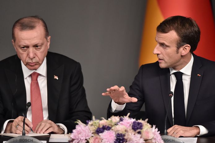 Archiefbeeld van Erdogan en Macron.