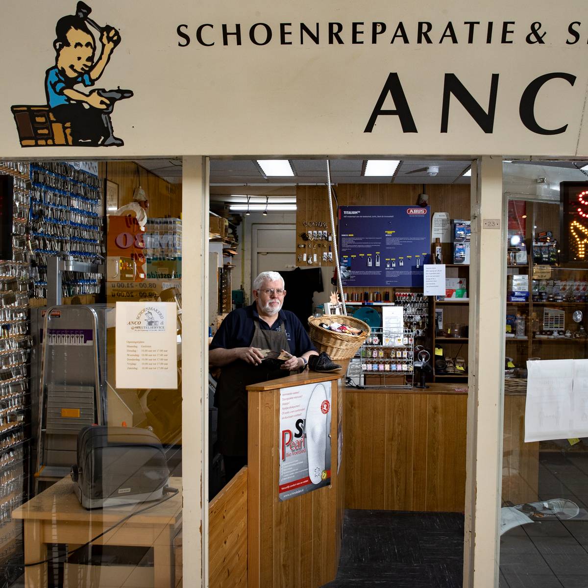 Schoenreparatie emmen 2025