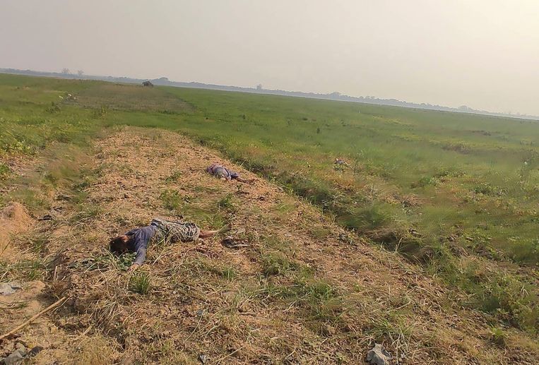Begin maart werden de lichamen van twee mensen gevonden in een veld in de regio Saigang in centraal Myanmar. Beeld AP