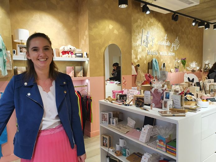 Lotte Crits opende haar winkeltje Lotte's Creative Gifts in de Gelmelstraat.