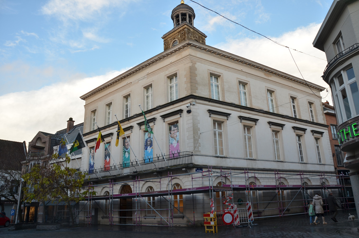 Carnavalsactiviteiten aan oudstadhuis moeten na schade op normale