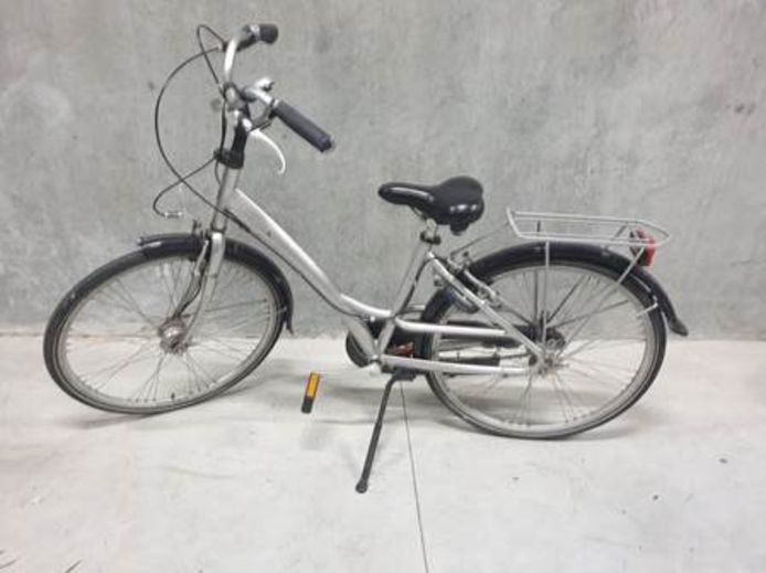 KORTRIJK: de politie is op zoek naar de eigenaar van deze gestolen fiets.