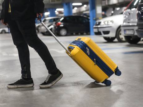 Kosten voor tripje naar het vliegveld kunnen flink oplopen: zo maak je de slimste keuze