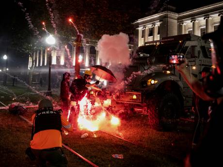 Onrust in VS neemt toe na demonstraties en rellen: ‘Alles is hier dichtgetimmerd’