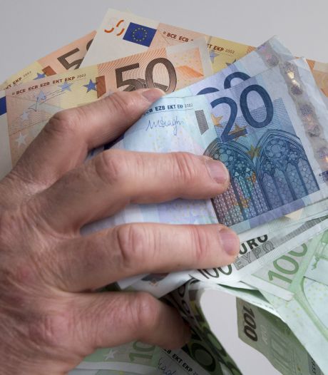 Tassen vol bankbiljetten, fraude met vastgoed: ex-advocaat verdacht van witwassen crimineel geld