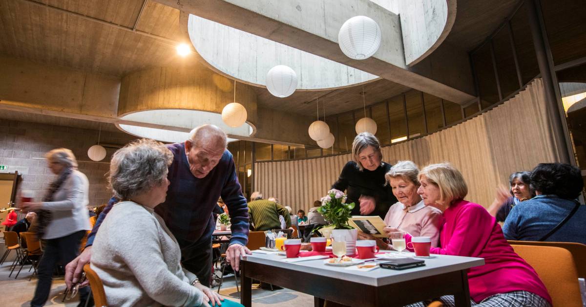 heilige pastoor van arskerk overleeft sloop van kerken vijftigjarig bestaan gevierd eeuwig den haag 2019 ad nl