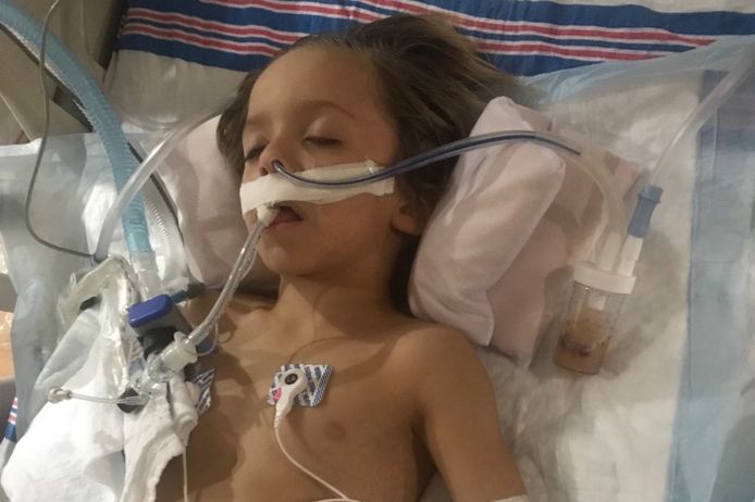 Ryker werd nog een tijdje in een kunstmatige coma gehouden, maar verloor de strijd.