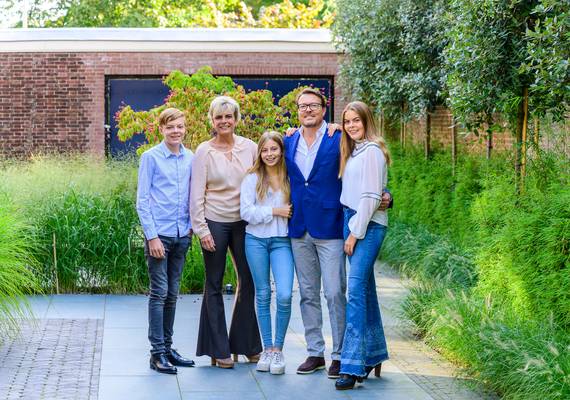 Gravin Leonore, het ‘kuiken’ van prinses Laurentien, viert haar achttiende verjaardag